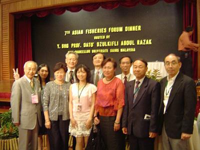 2004 (73).jpg - Nov.-30~Dec.-04--2004-第七屆亞洲水產學會會議---(合照)-